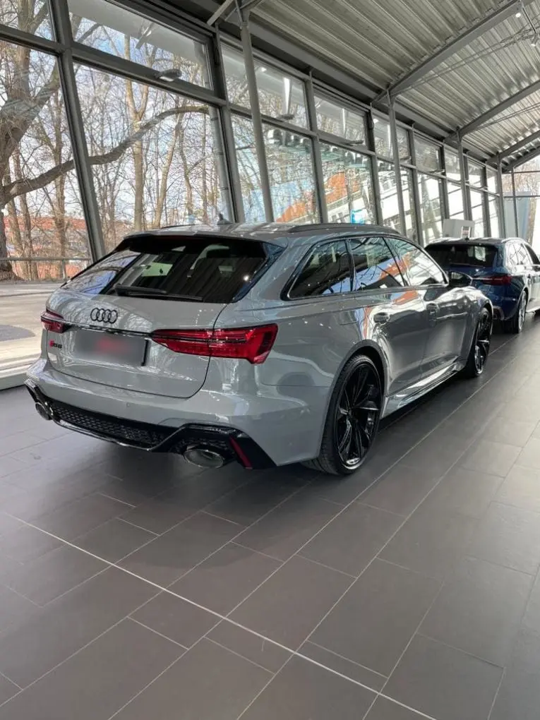 Audi RS6 Dynamic 2023, interior — Sports Car Rental Barcelona, Barcelona. Audi RS6 Dynamic en Barcelona El Audi RS6 Dynamic 2023 está disponible para alquiler en…