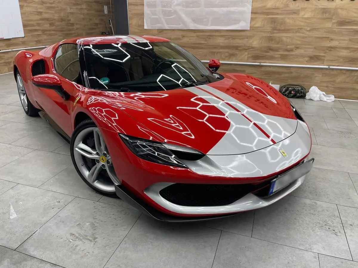 Ferrari 296 GTB 2023 — Sports Car Rental Barcelona, Barcelona. Ferrari 296 GTB en Barcelona El Ferrari 296 GTB 2023 está disponible para alquiler en…